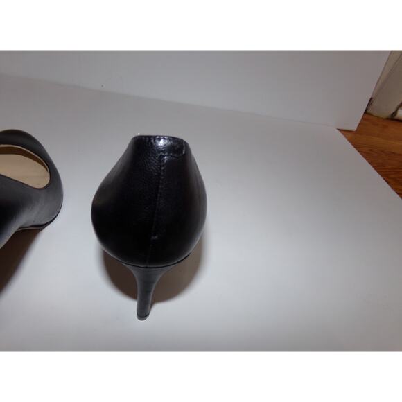 Marc Fisher classic leather 3 1/2" heel pumps 81/2 Preppy minimalist avant garde - Picture 7 of 8